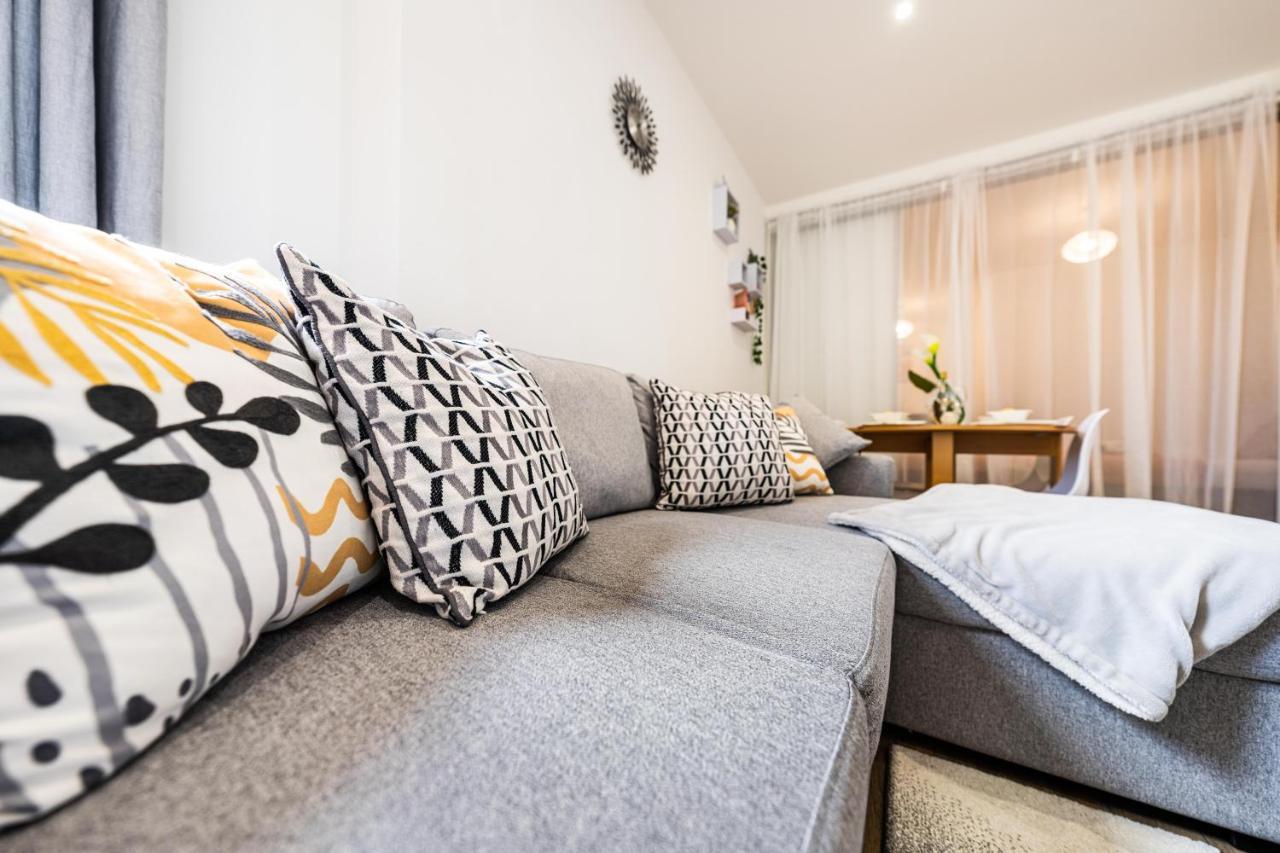 Mission Wave - Venture Apartment Staines-upon-Thames ภายนอก รูปภาพ